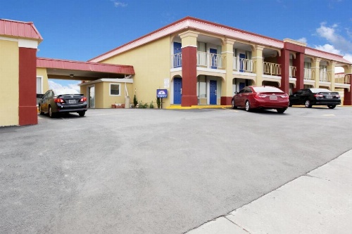 Americas Best Value Inn Weatherford, OK image 1